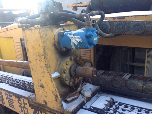 鑽(zuan)通25噸 (5)