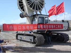 連續牆施(shi)工-新疆庫(ku)爾勒開都(dou)河水電站(zhan)圍堰工程(cheng)