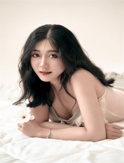 《美女校花的风水大天师》制作内幕：的技术突破与创新之处 感受艺术创作的无限可能