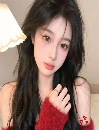 从表演艺术看《小鬼入侵》：人物命运的象征意义与现实关联 认识表演艺术的价值